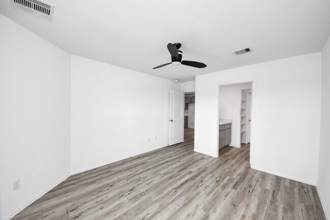 Building Photo - 4307 Palmetto Grv Ln