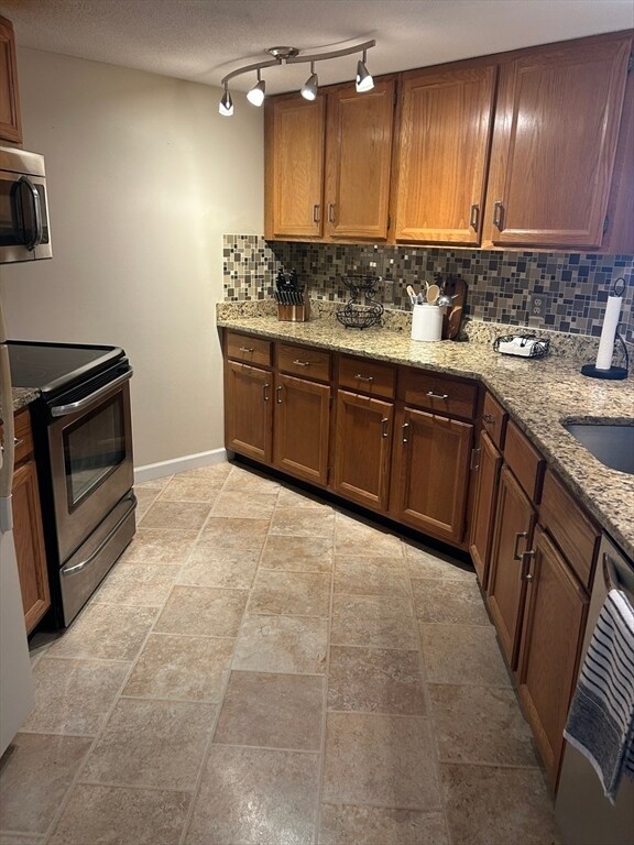 Building Photo - 307 Trailside Way