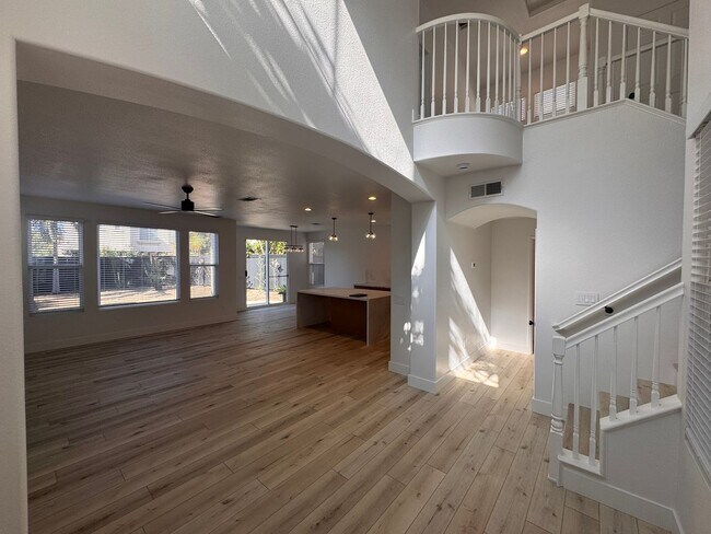 Building Photo - Newly Renovated Modern 3-Bedroom Home with...