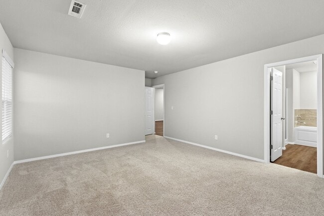 Building Photo - Gorgeous home ready for you!