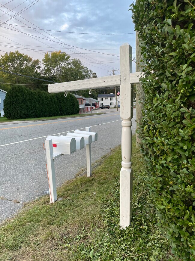 173 NorwichNew London Turnpike 173 NorwichNew London Turnpike Montville CT 06382 Apartment