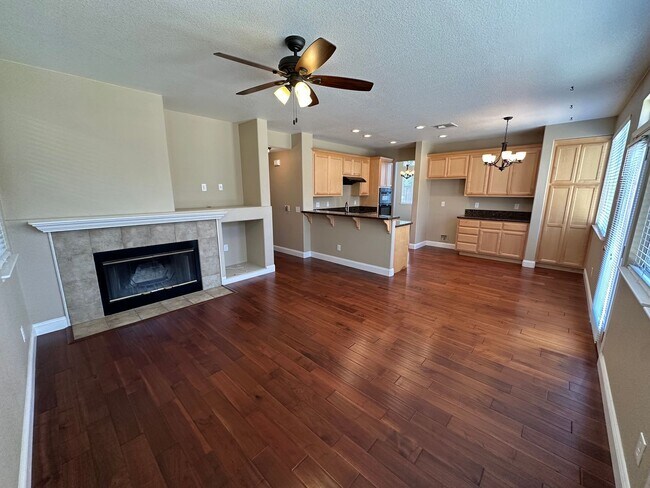 Building Photo - Beautiful Remodeled 4 Bedroom, 3 Bath Home