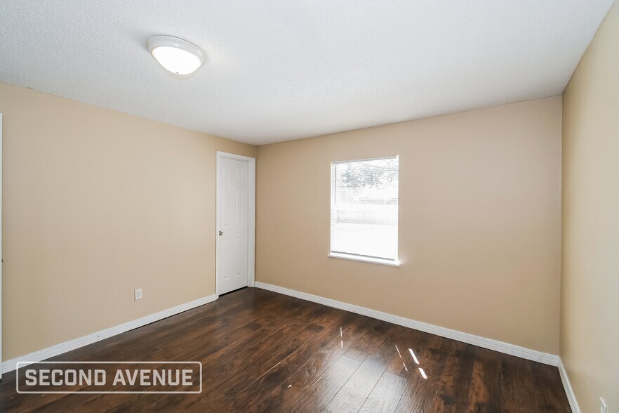 Building Photo - 10966 Whitly Ct