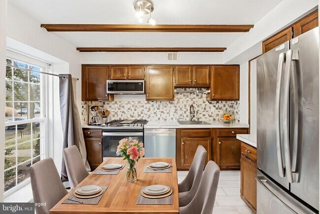 Building Photo - 11072 Berrypick Ln