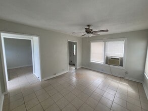 Building Photo - 424/426 Natalen