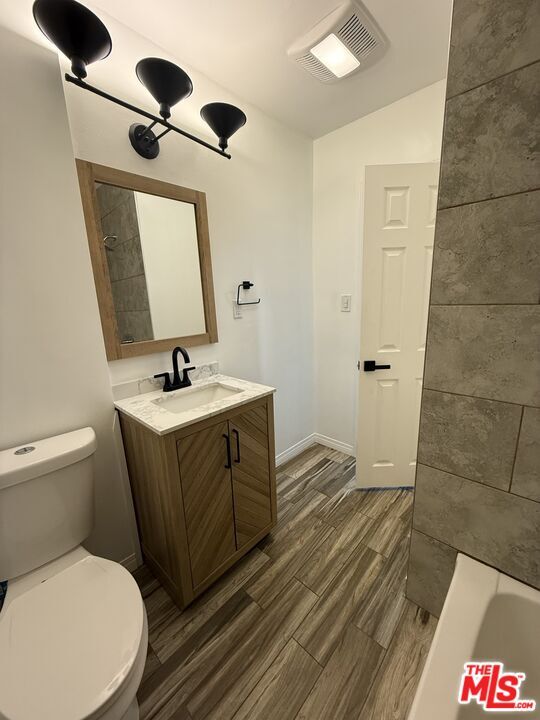 Building Photo - 10745 Saticoy St