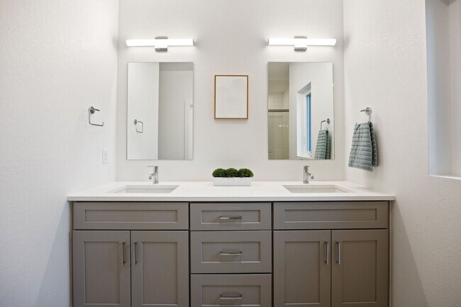 Building Photo - New 2BD, 3BA Arvada Townhome with Bonus Flex Room