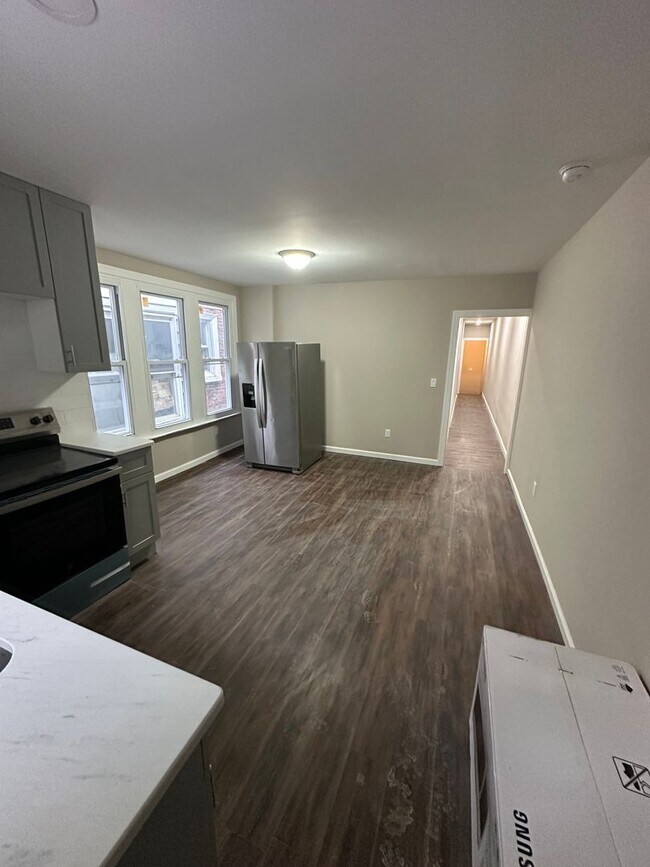 Building Photo - 6109 Jefferson St