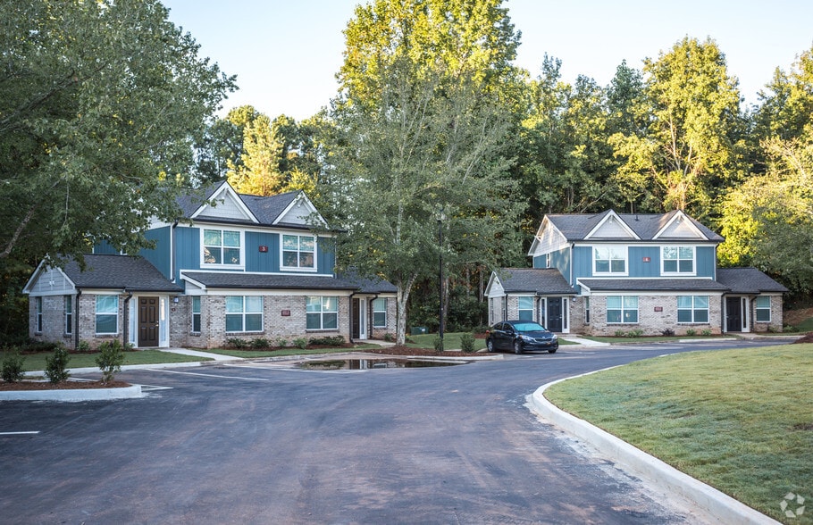 Building Photo - Foxcroft Apartments