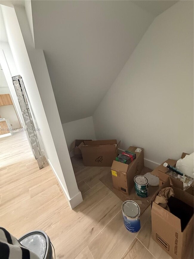 Building Photo - 1981 SW 33rd Ave