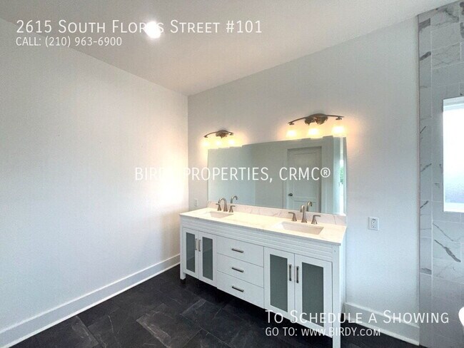 Building Photo - 2615 S Flores St