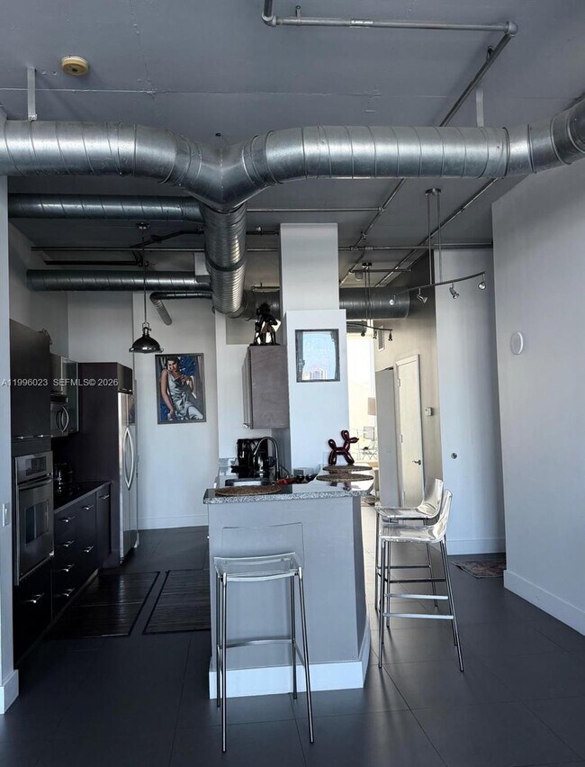 Building Photo - 3029 NE 188th St