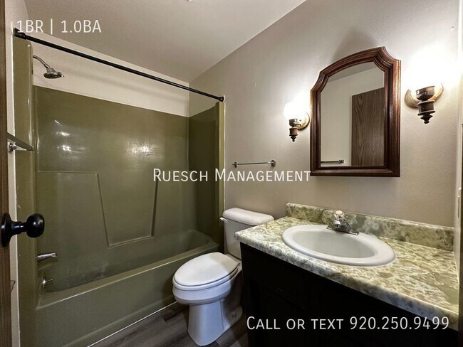 Building Photo - Charming 1 Bedroom 1 Bath Upper Apartment ...