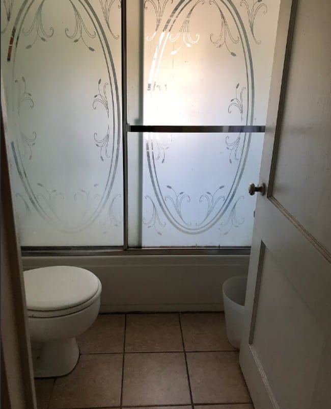 Building Photo - Cozy 3-Bedroom Home with Full Basement & Classic Charm