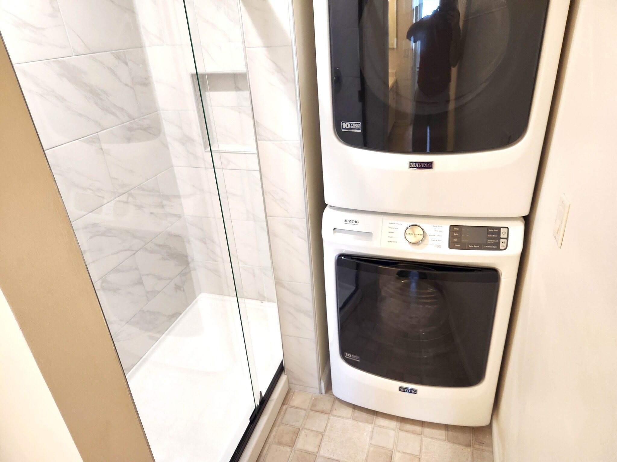 Building Photo - 12422 Kent Rd