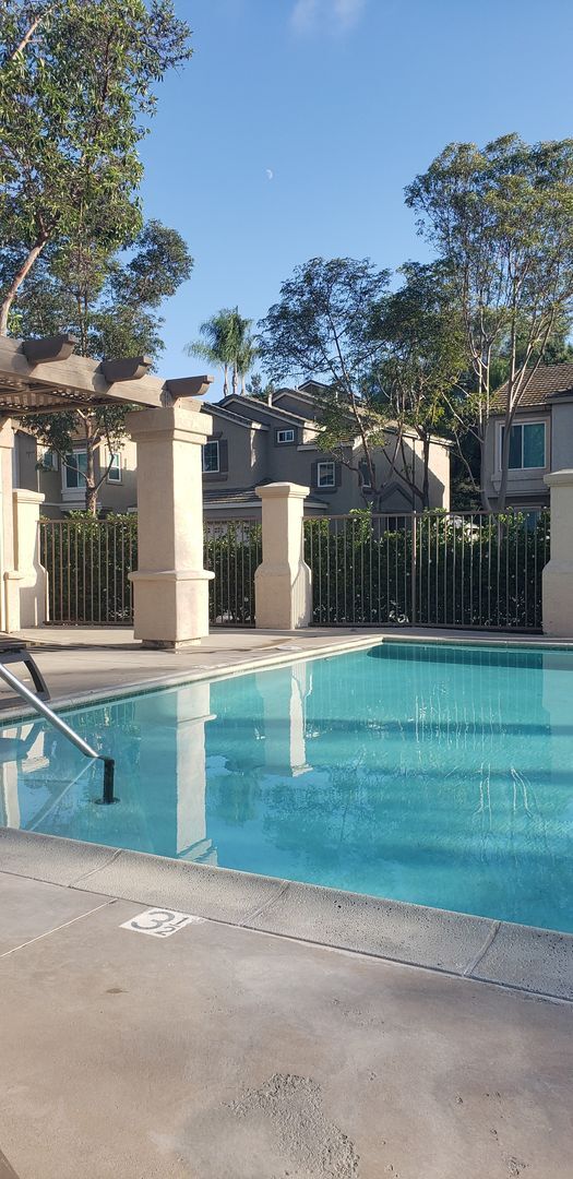Building Photo - Rare Discovery Hills Gem – 3 Bedroom Home with Serene Backyard Oasis
