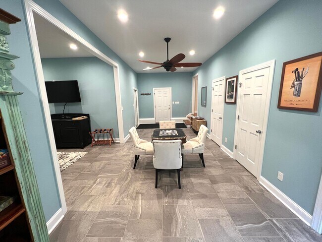 Building Photo - Furnished & All Inclusive Rental with Lake...