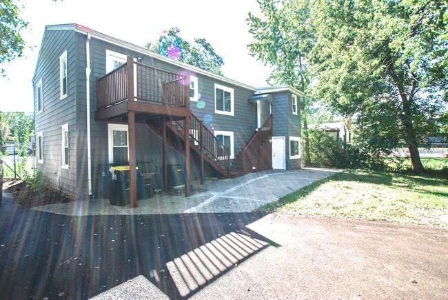 Building Photo - 10422 Nevada Ave