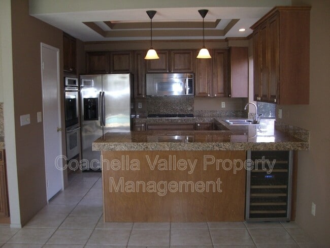 Building Photo - 36532 Vía Abeja