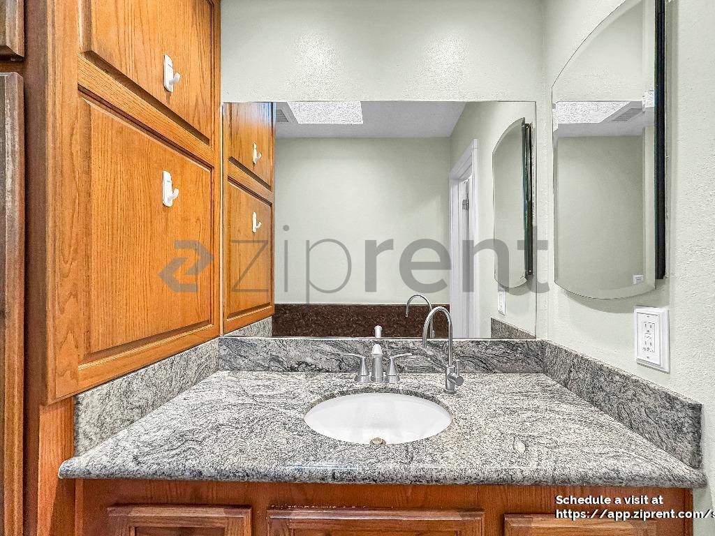 Building Photo - 12646 Beach St