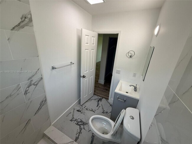 Building Photo - 935 Jefferson Ave