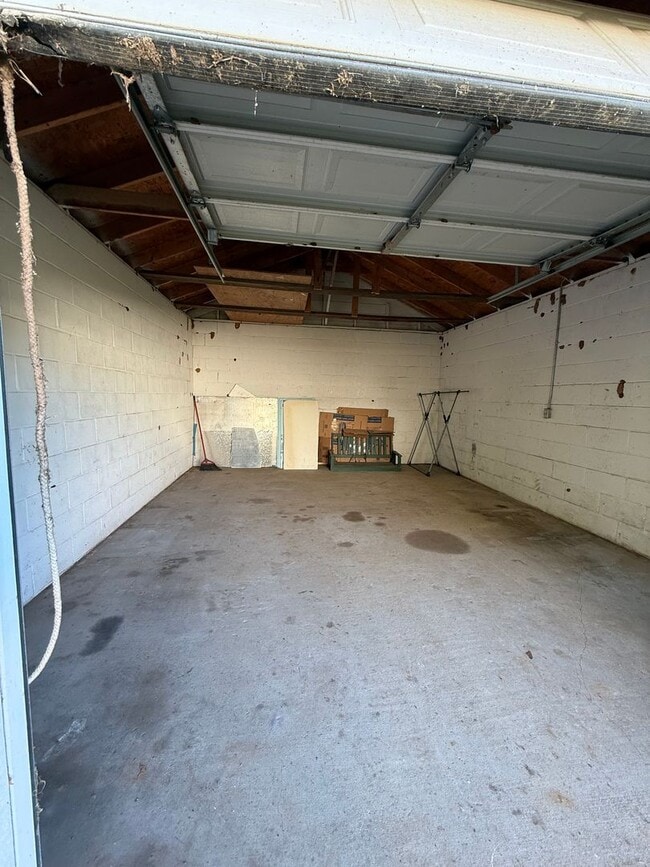 Building Photo - 6555 AR-252