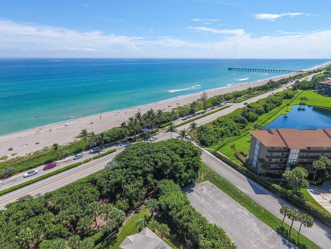 Building Photo - 2074 Mainsail Cir