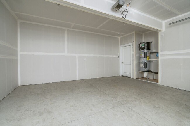 Building Photo - 649B Bucko Ave