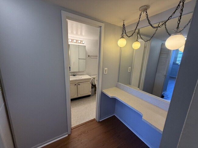 Building Photo - 13155 Ixora Ct