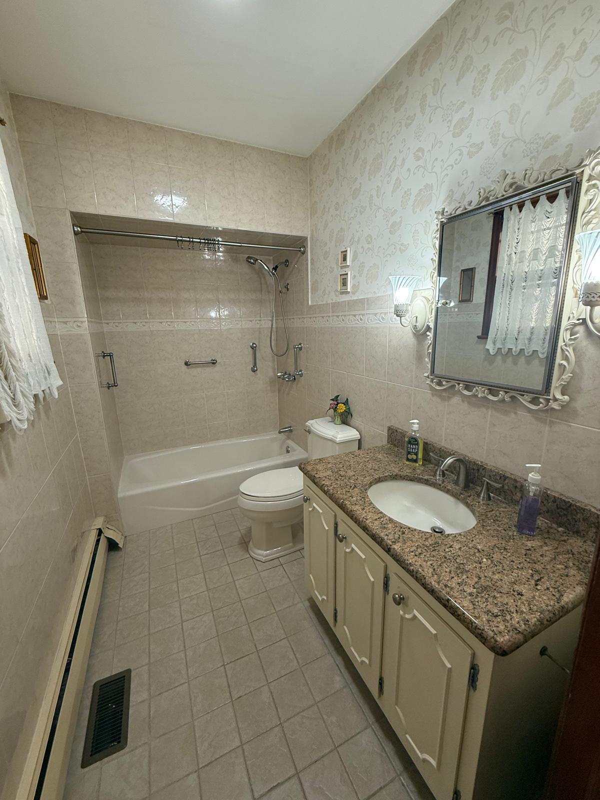 Building Photo - 111 19th St