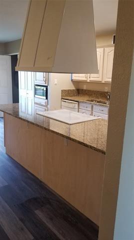 Building Photo - 909 Rolling Ridge Dr