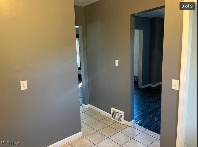 Building Photo - 582 Corice St