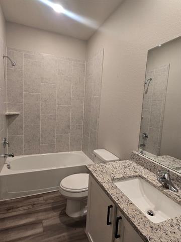 Building Photo - 2024 Jeanine Dr