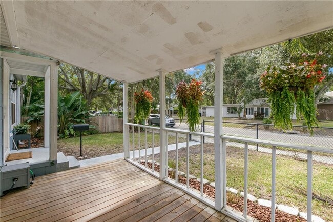 Building Photo - 4049 Iris St N