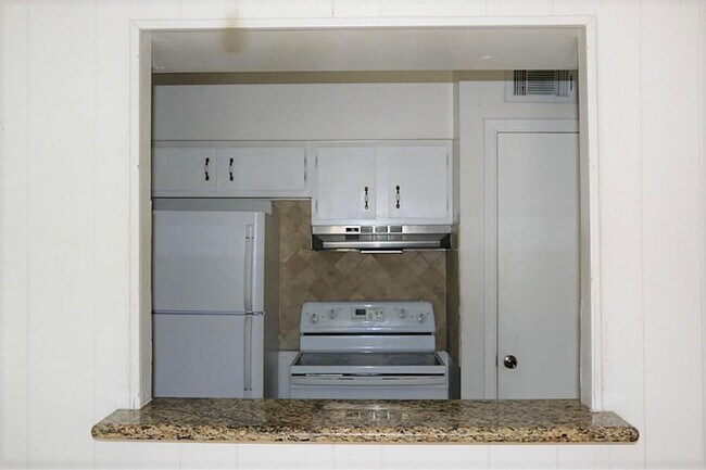 Building Photo - 9021 Gaylord Dr