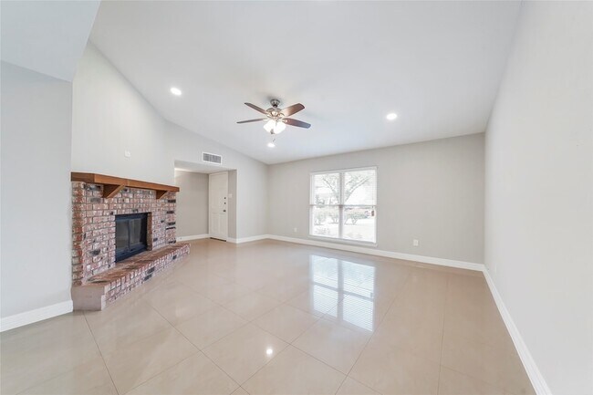 Building Photo - 6630 Tara Dr