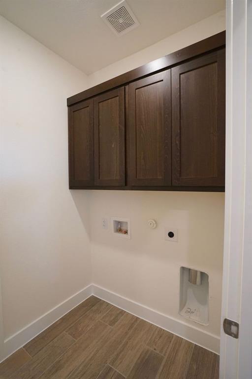 Building Photo - 648 Parkline Dr