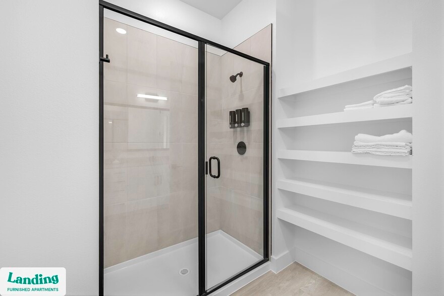 Building Photo - 650 E Sycamore St