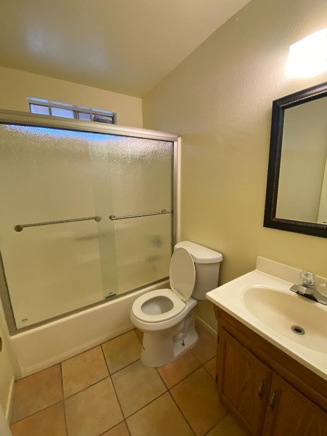 Building Photo - 15156 Elm Ct