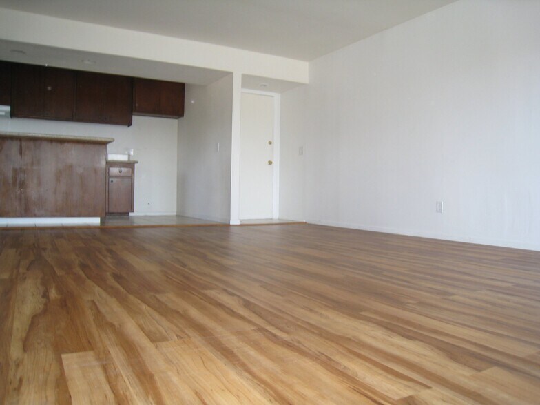 Building Photo - 112 Avenida Pelayo