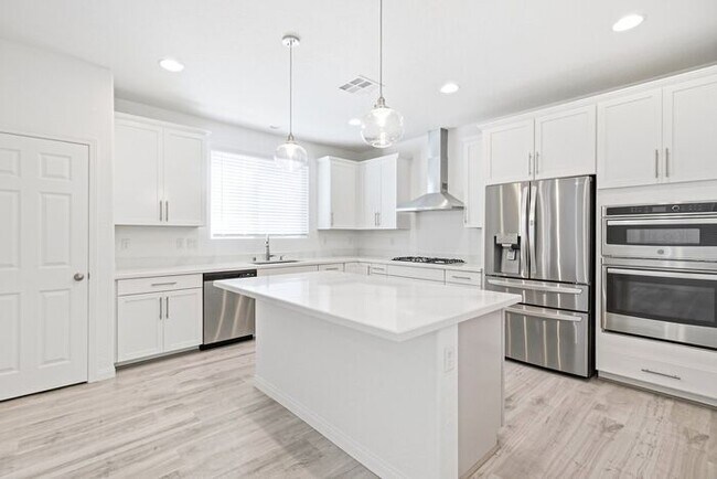 Building Photo - Spacious 4-Bedroom Home with Pool, Spa & Covered Patio
