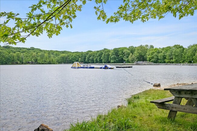 Building Photo - 109 Rising Sun Ct