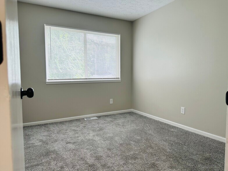 Bedroom 2 - 205 Lincoln St