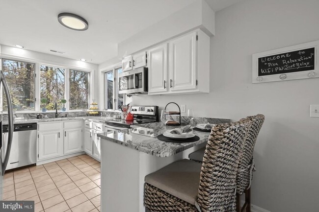 Building Photo - 4706 Frederick Ave