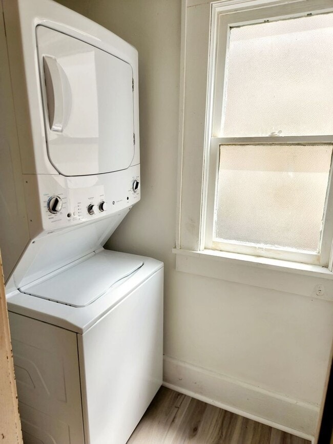 Building Photo - 217 McLane Ave