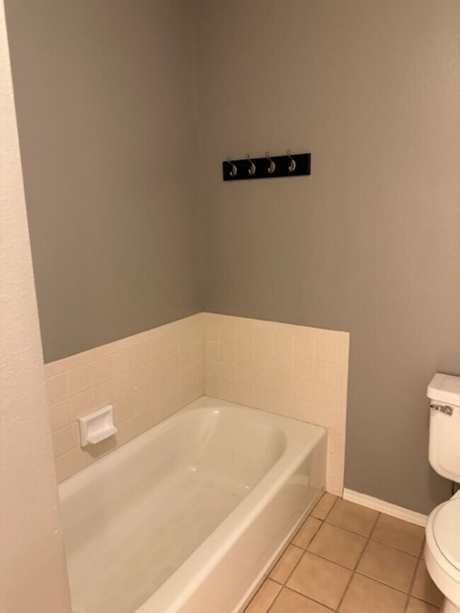 Building Photo - Great Location 2 Bedroom in Bozeman!!