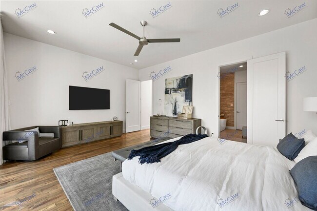 Building Photo - 1831 Euclid Ave