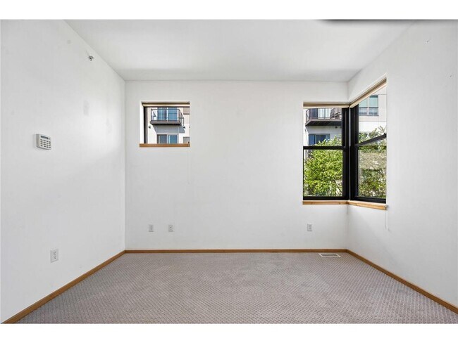 Building Photo - 2818 Aldrich Ave S