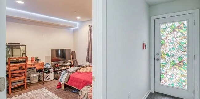 Building Photo - 1725 W Montgomery Ave