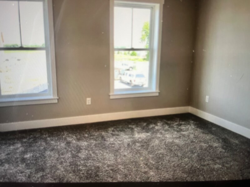 Building Photo - 6012 Farmstead Ave